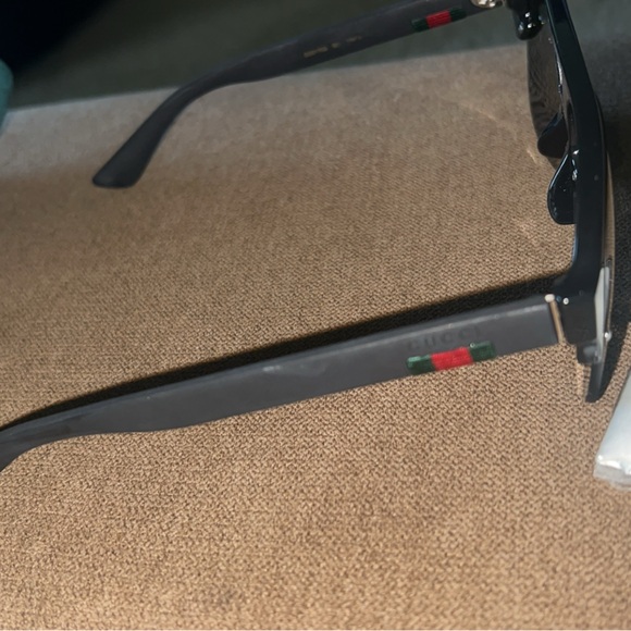 Men’s Gucci Aviators Glasses - Picture 2 of 6